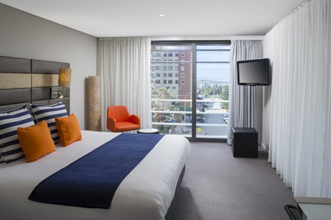 Novotel Newcastle Beach - Australian Destinations 13