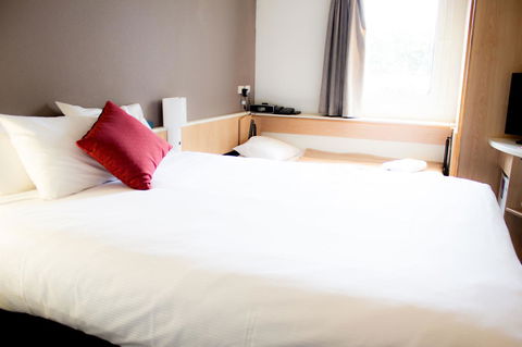 Ibis Newcastle - Australian Destinations 2