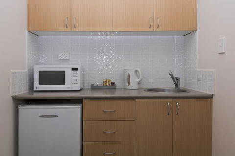 Leisure Inn Spires - Australian Destinations 5