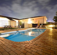 Winning Post Motor Inn - Australian Destinations