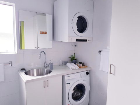 BookerBay Retreat! - Australian Destinations 9