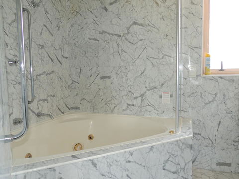 Charlesworth Bay Beach Resort - Australian Destinations 5