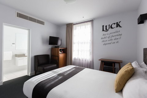 The Lucky Hotel - Australian Destinations 24