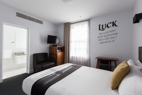The Lucky Hotel - Australian Destinations 3