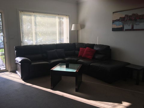 Travers Street Apartment - Australian Destinations 8