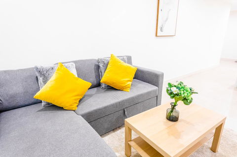 Near Train Station, New 2 BR Apt/free Parking - Australian Destinations 19