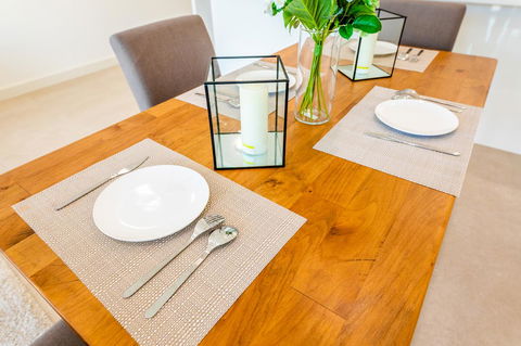 Near Train Station, New 2 BR Apt/free Parking - Australian Destinations 6