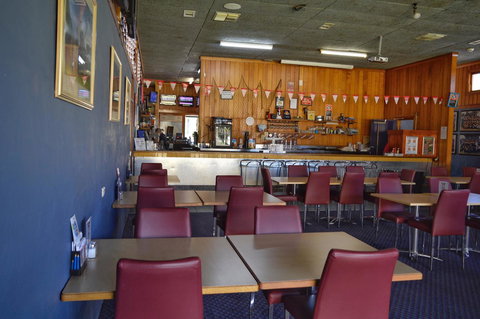 Brolga Hotel Motel - Coleambally - Australian Destinations 8