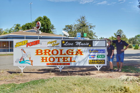 Brolga Hotel Motel - Coleambally - Australian Destinations 0