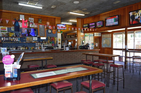 Brolga Hotel Motel - Coleambally - Australian Destinations 11