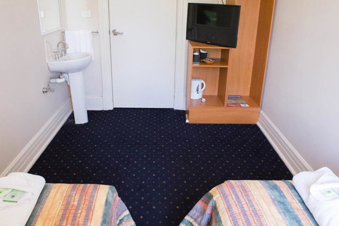 Gardners Inn Hotel - Australian Destinations 17