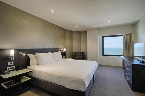 Hilton Darwin - Australian Destinations 13