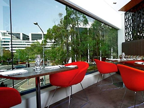 Novotel Canberra - Australian Destinations 14