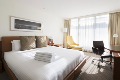 Novotel Canberra - Australian Destinations 15