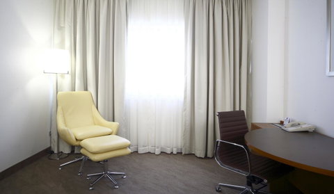 Novotel Canberra - Australian Destinations 16