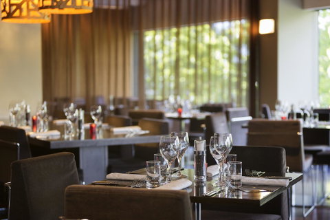 Novotel Canberra - Australian Destinations 12