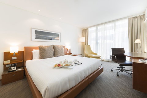 Novotel Canberra - Australian Destinations 7