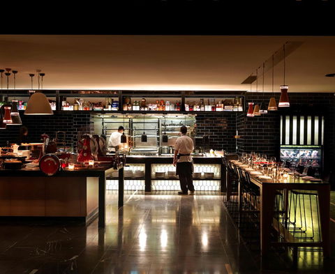 QT Canberra - Australian Destinations 10