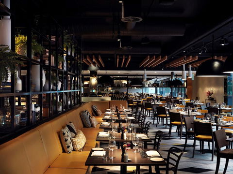 QT Canberra - Australian Destinations 11