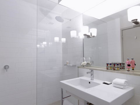 QT Canberra - Australian Destinations 38