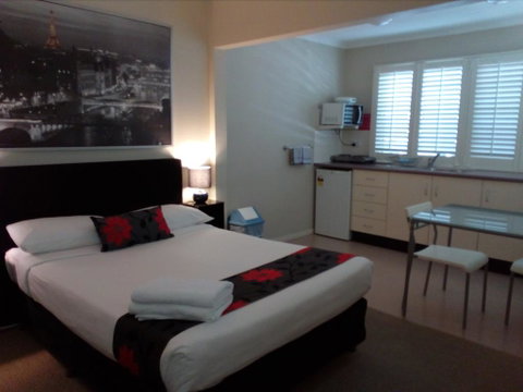 Brisbane Street Studios - Australian Destinations 1