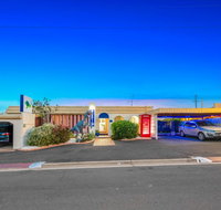 Bundaberg Coral Villa Motor Inn - Australian Destinations