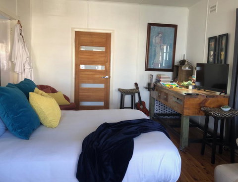 Bungalow@Tenterfield - Modern Vintage Luxury - Australian Destinations 1
