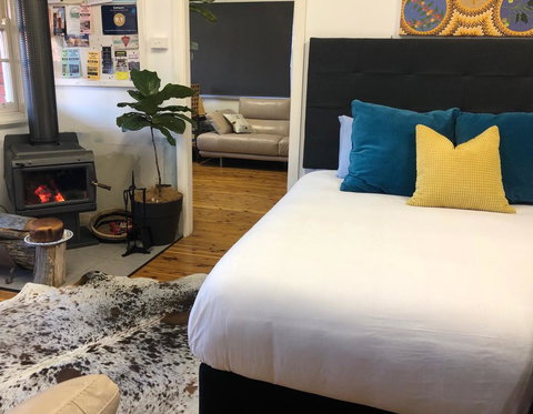 Bungalow@Tenterfield - Modern Vintage Luxury - Australian Destinations 0