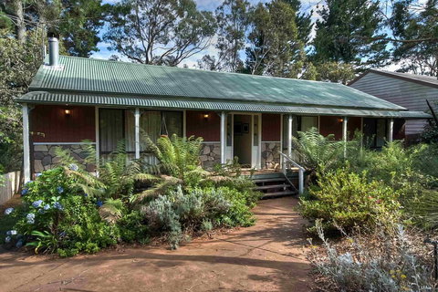 Camelot - Australian Destinations 0