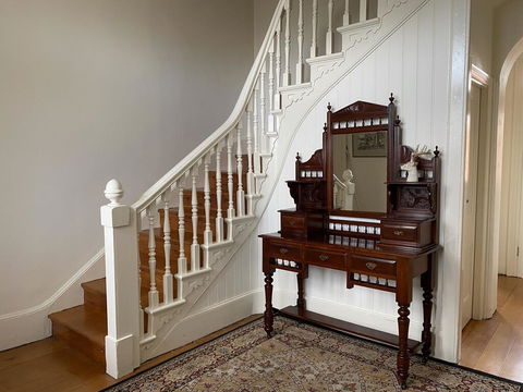 Campbell House - Australian Destinations 3