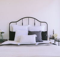 Capitol Executive Apartment on London Circuit - Australian Destinations