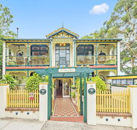 Charrington Hotel - Australian Destinations