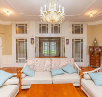 Classic 5 Beds Mt Dandenong Resort - Australian Destinations