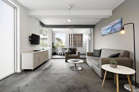 Cosmopolitan Hotel Melbourne - Australian Destinations 2
