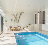 Currawong Close - Heated Pool Home Theatre WiFi 4 bdrm Pool Table - Australian Destinations