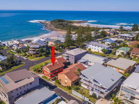 Doncaster - Yamba Main beach and sea pool