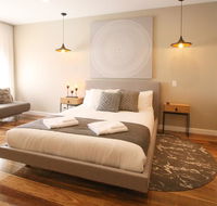 EVOLVE Near Adelaide CBD - Netflix / Wine / Lock up Garage - Australian Destinations