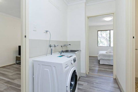 Fabulous Location Near Perth Zoo With Free Parking - Australian Destinations 2