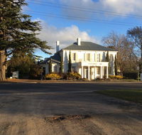 Fitzpatricks Inn - Australian Destinations