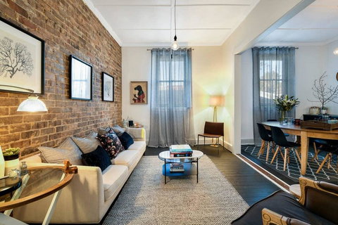 Fox And Hound - Australian Destinations 2