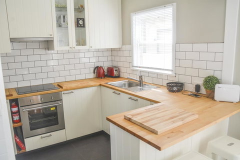 Gregory's Place - Australian Destinations 2