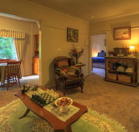 Hillview Oak BB - Australian Destinations