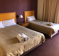 Horse  Jockey Hotel Motel - Australian Destinations