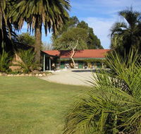 Jolly Swagman Motor Inn Holbrook - Australian Destinations