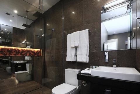 Junction Hotel - Australian Destinations 1