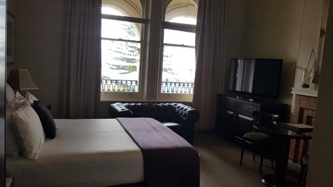 Largs Pier Hotel - Australian Destinations 2