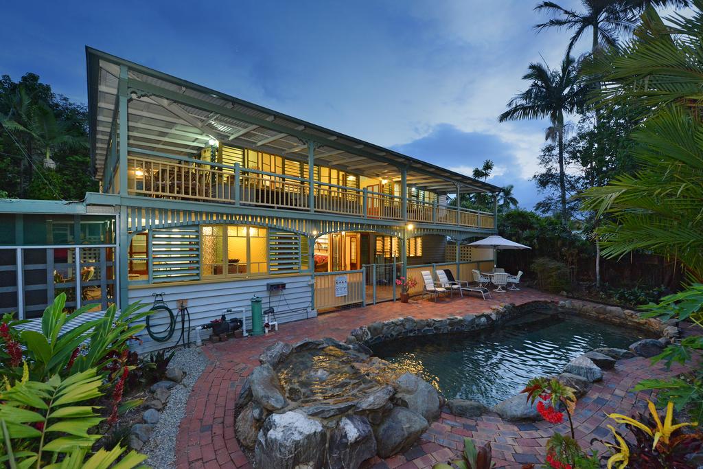 Stratford QLD Australian Destinations