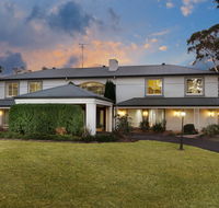 Luxury Bungalow - Australian Destinations