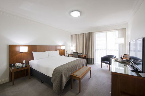 Majestic Roof Garden Hotel - Australian Destinations 0