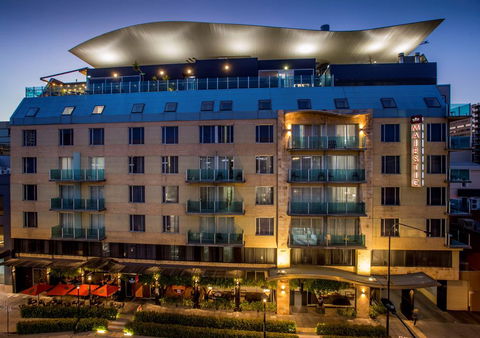 Majestic Roof Garden Hotel - Australian Destinations 2